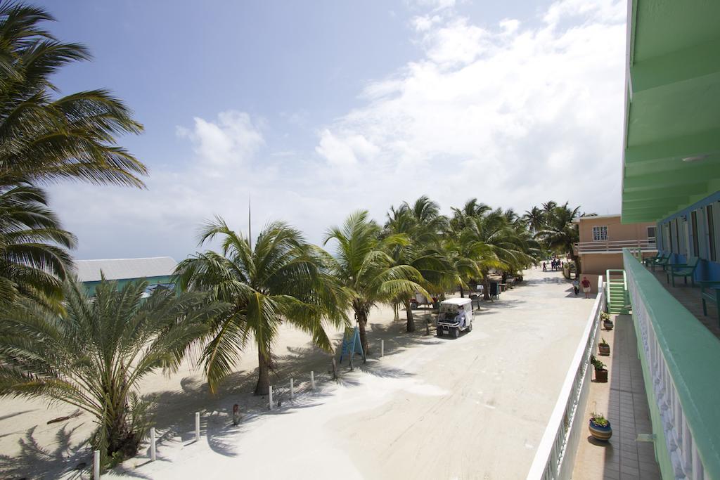 Rainbow Hotel Caye Caulker Exterior photo